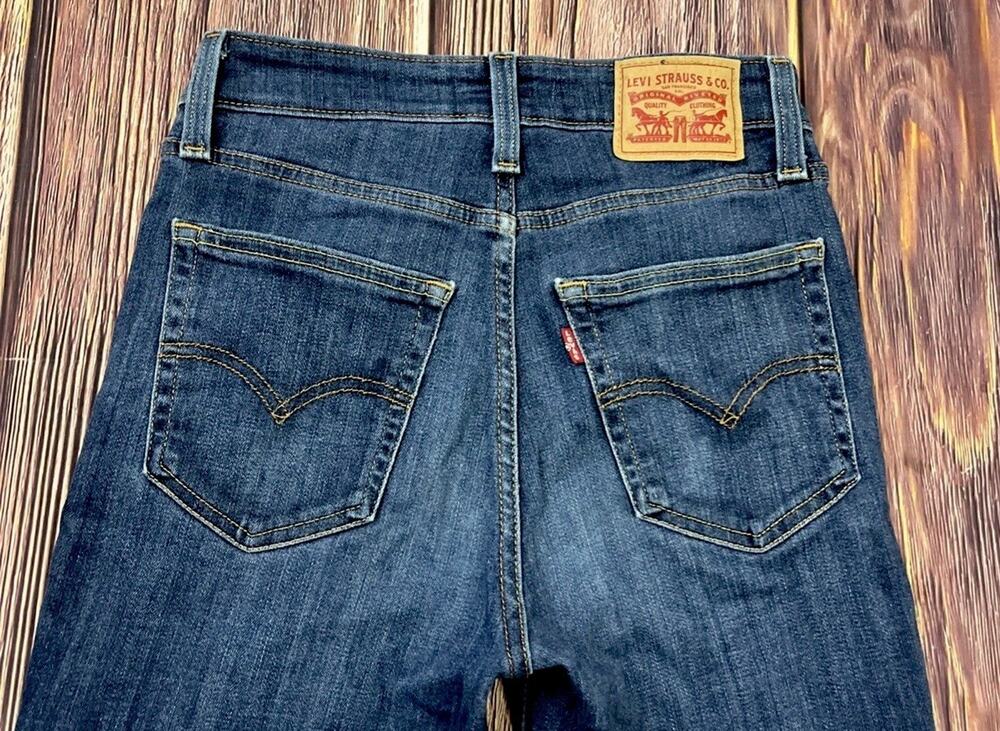 Levis 726 Flare Mid Rise Dark Wash Jeans Womens Size 26 Stretch